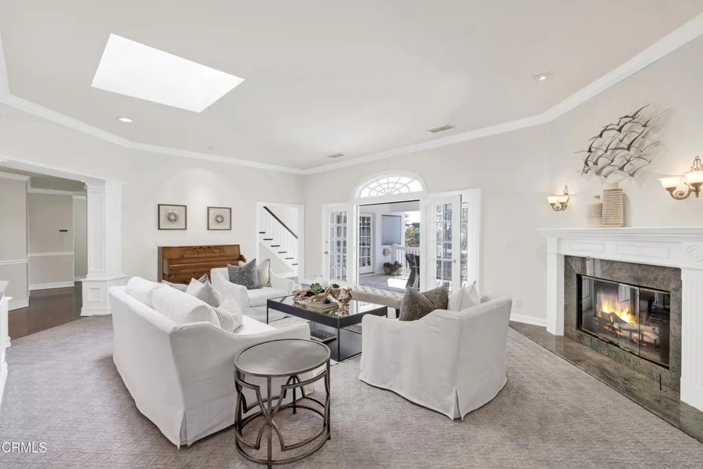 832 Valley Crest Street, La Canada Flintridge, California 91011 home-pic-4